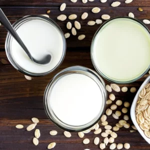 Read more about the article Oat , Coconut , or Soy ? Nutritionists Weigh in on the Healthiest Dairy – Free Milk Options